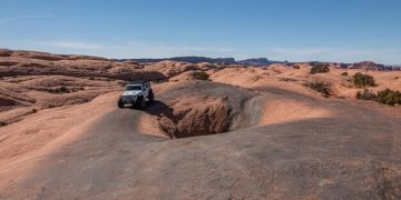 Jeep Gladiator 2025 Review: Trail-Ready and Daily Driver? - Cover Image