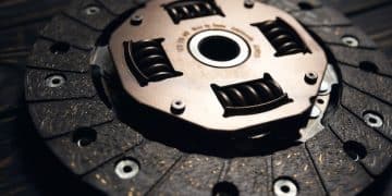 Brake Pad Replacement: When to Replace Them and How to Choose the Right Ones - Cover Image